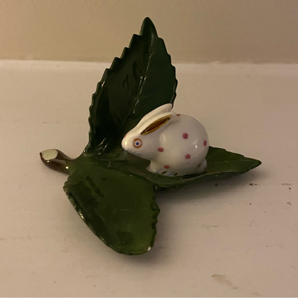 Herend - rabbit in a leaf